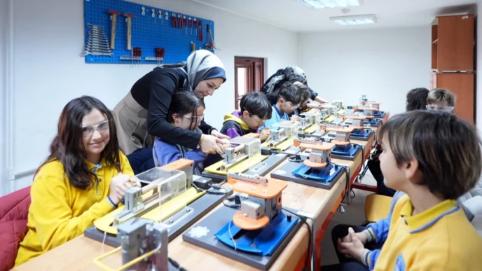 Öğrenciler bilgi ve beceriyi kütüphanelerde kazanıyor