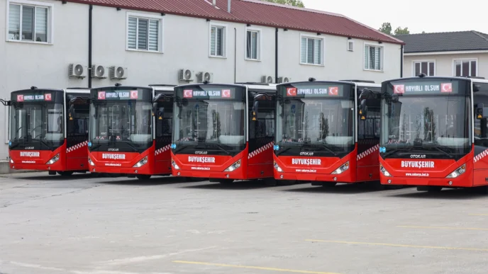 Sakarya Büyükşehir’in metrobüs filosuna 5 araç daha dahil oldu