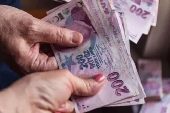 Aralık ayı yaşlı ve engelli aylıkları hesaplara yatırılıyor