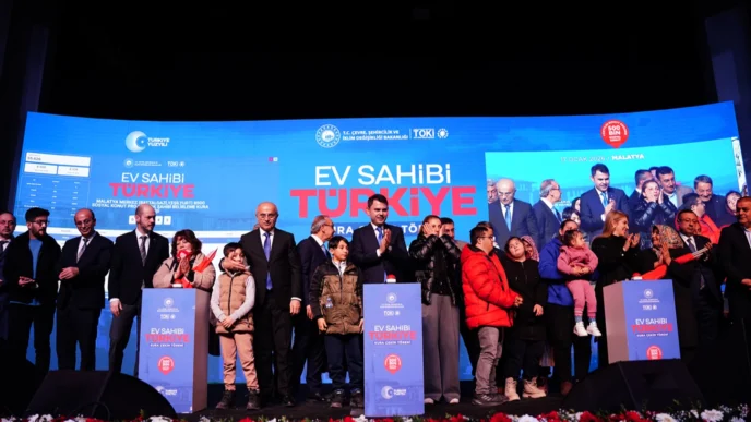 10 bin konut için kuralar çekildi