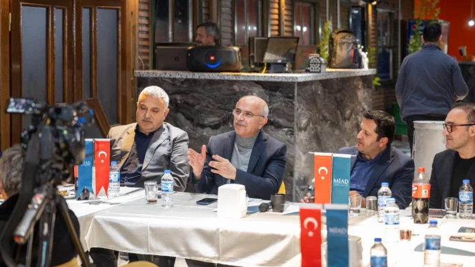 Başkan Er, MİAD yönetimi ve üyeleriyle bir araya geldi