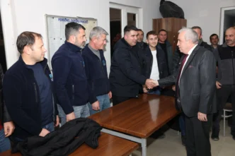 Bursa Nilüfer'de Başkan Şadi Özdemir’den karla mücadele ekiplerine teşekkür