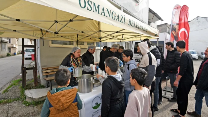 Bursa Osmangazi’de Cuma bereketi paylaşıldı