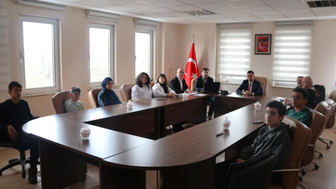 Erzurum’da Çocuk Hakları Komitesi üyelerine dijital okuryazarlık ve akran zorbalığı ile mücadele eğitimi