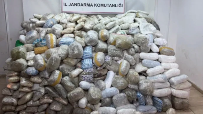 Hakkari'de dev uyuşturucu operasyonu! 348 kilo uyuşturucu ele geçirildi
