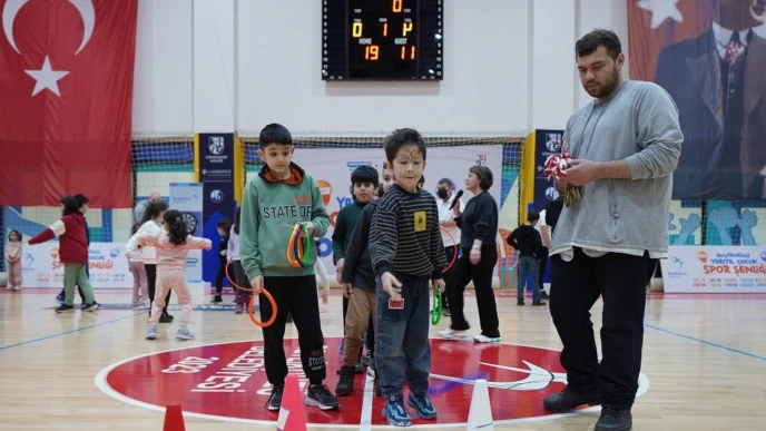 İstanbul'da çocuklar tatilin tadını sporla çıkardı