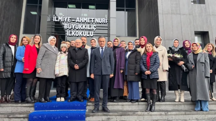 Kayseri protokolü karne heyecanına ortak oldu
