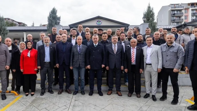 Kocaeli'de Başkan Büyükakın Ordulular Derneği ile buluştu