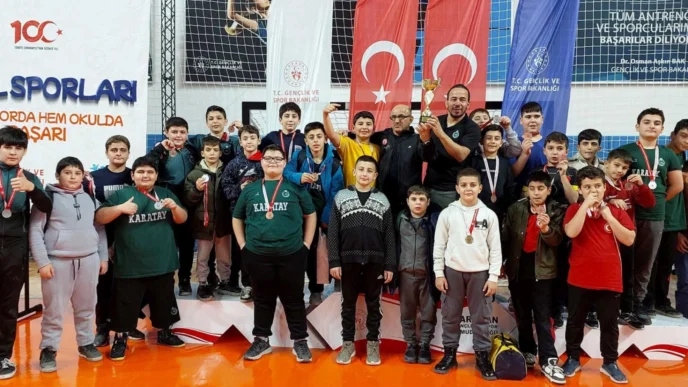 Konya Karataylı güreşçiler Türkiye ikincisi oldu