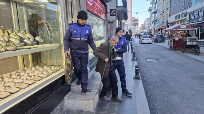 Mağdur vatandaşlara zabıta şefkati
