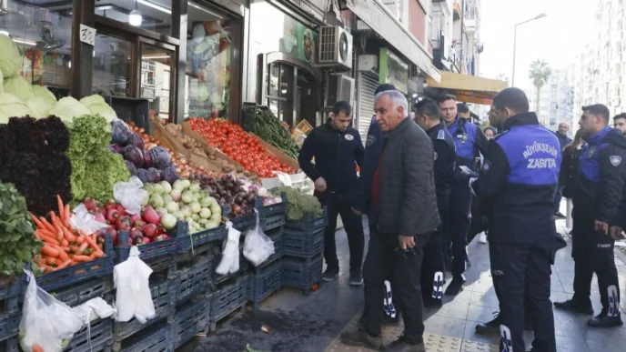 Zabıta kaldırım işgalini affetmedi