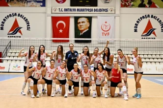 Antalya Muratpaşa Belediyespor çıkışta