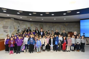 Balıkesir’de Başka Akın, öğrencileri belediyede ağırladı