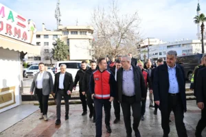 Balıkesir'de Başkan Akın lodosun vurduğu Körfez’de