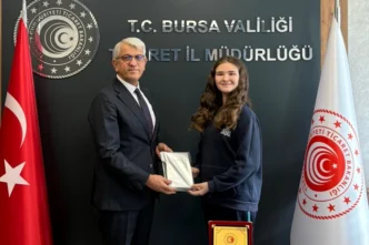 Bilinçli Tüketici Resim Yarışması'nda Esma Gül Bursa birincisi oldu