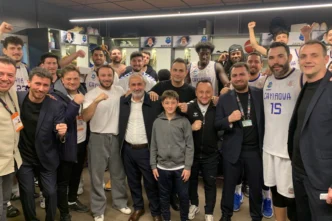 Çayırova, Fenerbahçe Koleji’ni potada mağlup etti