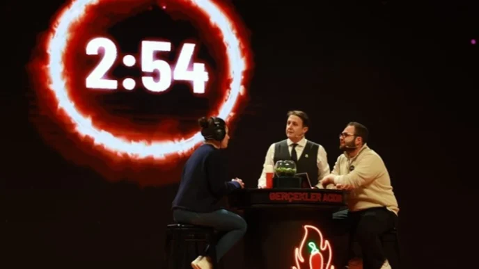 Denizli Komedi Sahnesi kahkaha tufanıyla başladı