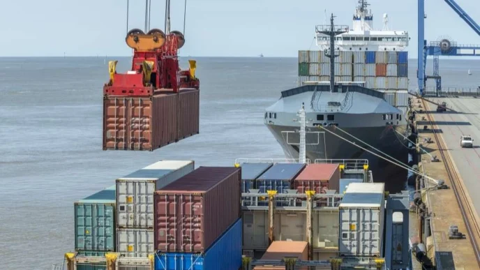 Ocak'ta dış ticaret açığı 8,4 milyar dolara yükseldi