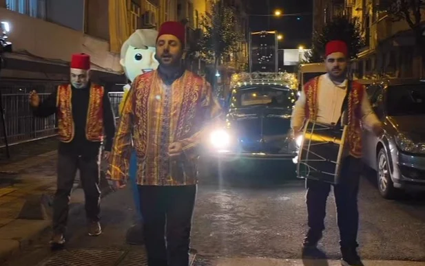 Esenler’de davullu vosvoslar sokaklarda