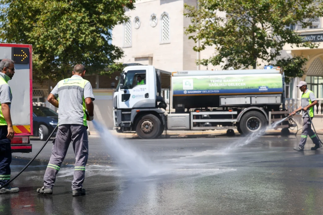 İstanbul Bakırköy’de temizlik seferberliği başladı