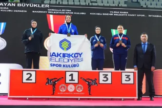 İstanbul Bakırköylü karateciler gururlandırdı