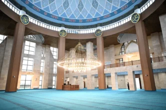 Kocaeli Kartepe Kent Meydanı Camii ilk teravihle açılıyor