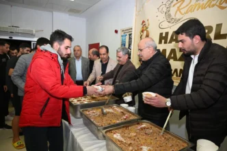 Malatya'da Başkan Er, öğrencilere gençlik yatırımlarını tanıttı