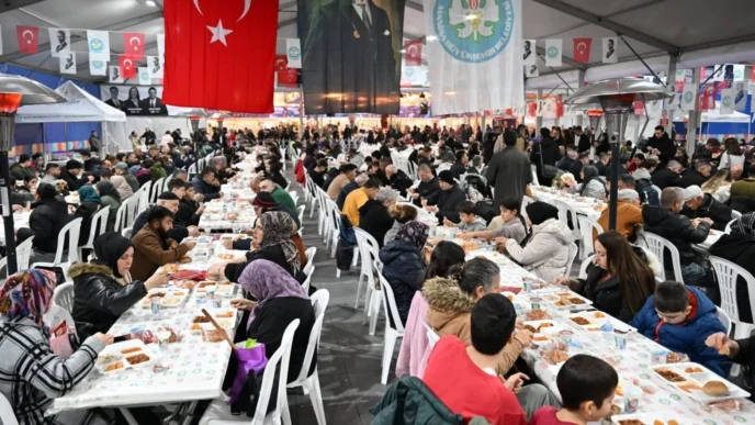 Manisa’da Ramazan’ın ilk iftarı paylaşıldı