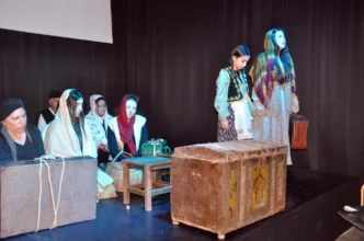 Neo Sahne Mudanya'dan 'Mübadil Öyküleri'ne duygusal aktarım