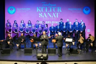 Trabzon’da Türk Halk Müziği rüzgarı esti