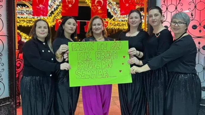 Yenikarpuzlu’da 'Şalvar Gecesi' coşkusu... Bin kadın tek yürek