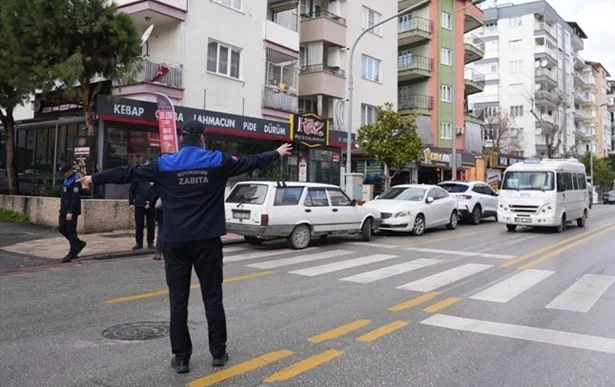 Zabıta minibüslere göz açtırmıyor