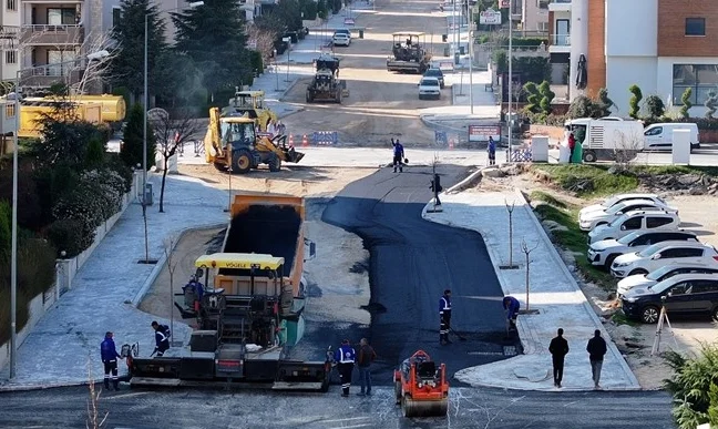 Denizli Gerzele Mahallesi’nde asfalt seferberliği başladı