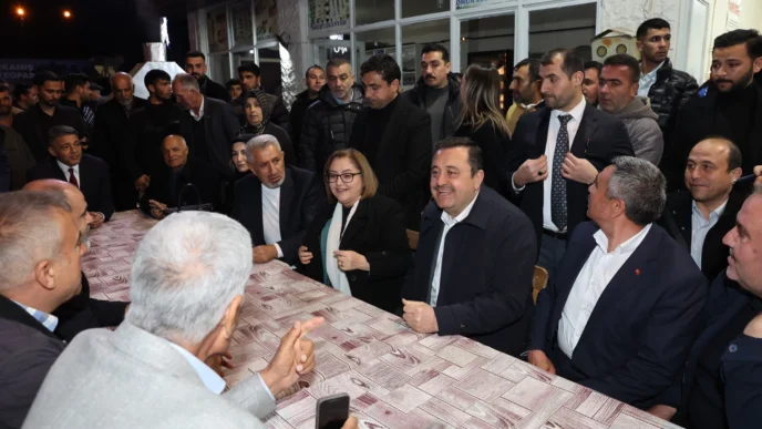 Gaziantep Karkamış'ta aynı sofrada buluştular