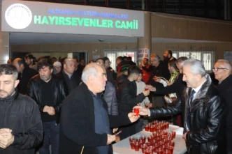 İzmit Belediyesi'nden Alikahya’da teravih ikramı