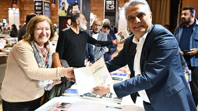 Antalya Muratpaşa'da Başkan Uysal’dan kenetlenme çağrısı