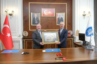 Bakan Uraloğlu Çorum Belediyesi’ni ziyaret etti