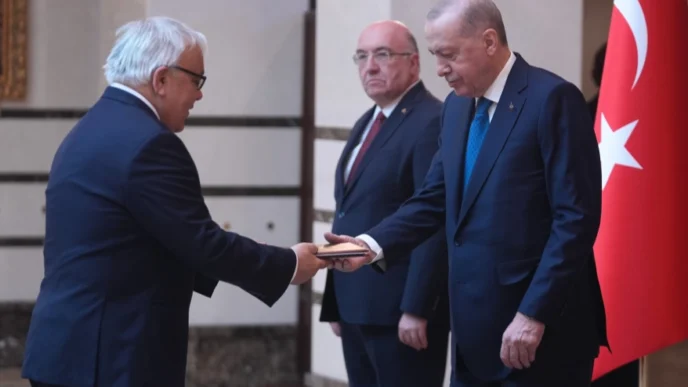 Cumhurbaşkanı Erdoğan'a 5 ülkeden güven mektubu