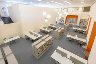 İzmir'de Hasan Ali Yücel Kütüphanesi hizmette