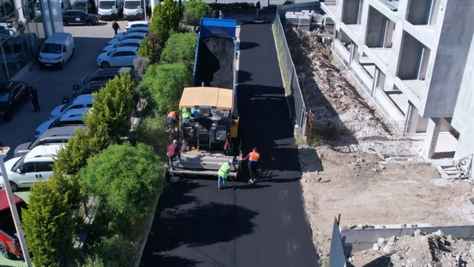 Manisa'da üniversite ve hastane yolu yenileniyor