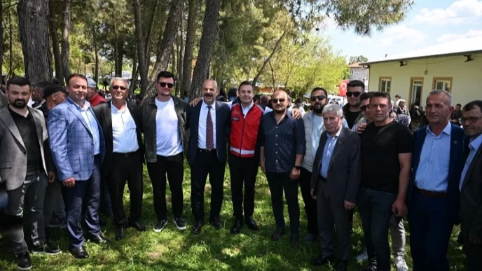 Ahmet Akın köy hayrına katıldı