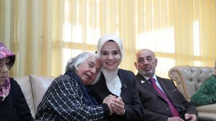 Aile Bakanı Göktaş'tan ailelere bayram ziyareti