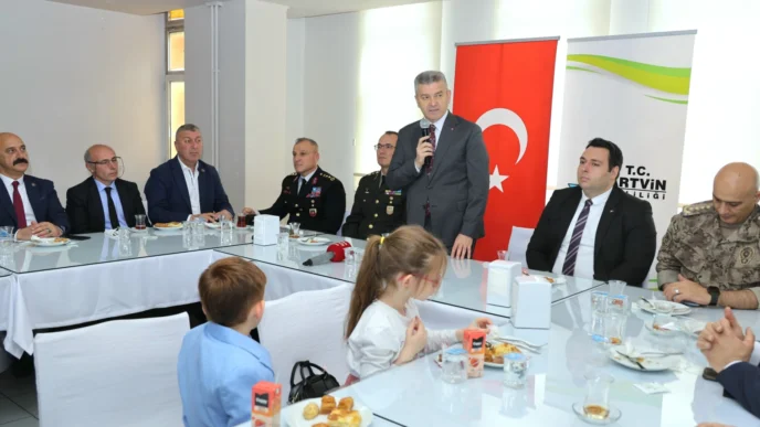 Artvin protokolü bayramlaştı
