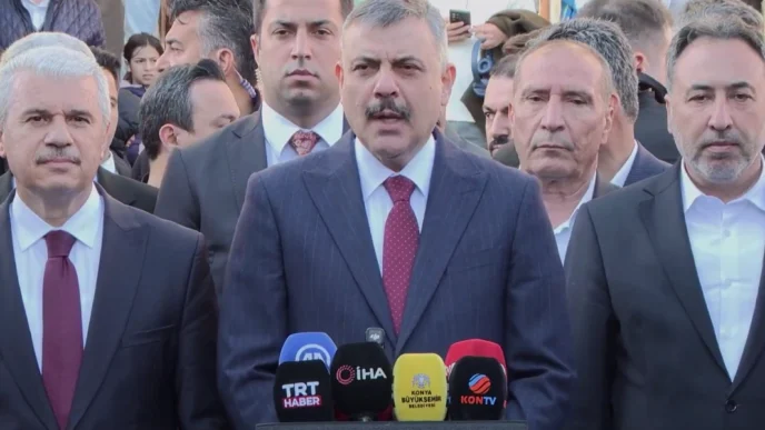 Bakan Çiftçi baba ocağı Konya’da... Güvenlik güçlerine telsizden seslendi