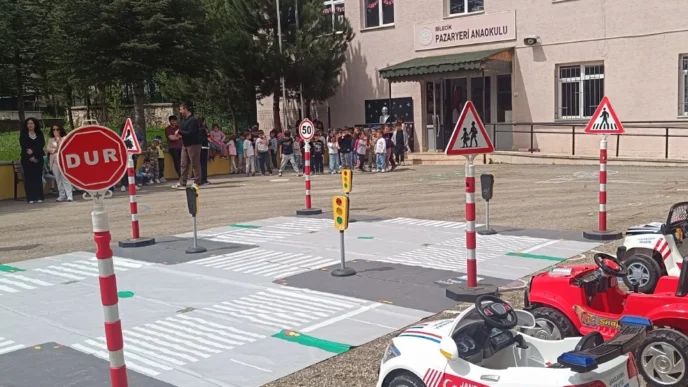 Bilecik Pazaryeri’nde trafik bilinci küçük yaşta başladı