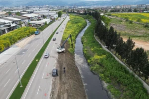 Bursa Büyükşehir’den yaz öncesi dere temizliği
