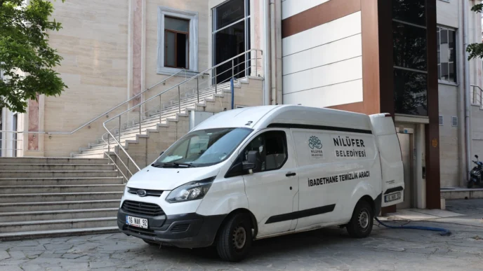 Bursa Nilüfer’in ibadethanelerinde bahar temizliği