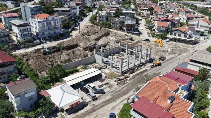 Dikili’nin yeni itfaiye binasında yüzde 30 tamamlandı