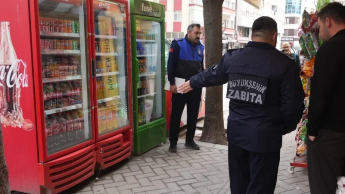 Eskişehir'de zabıta ekiplerinden ortak alanlara sıkı denetim