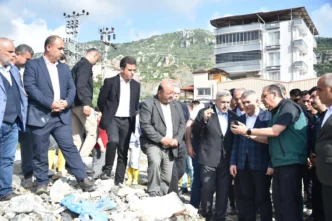Hüseyin Yayman Hatay'da sel bölgesinde incelemelerde bulundu
